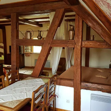 La Maison Jaune *